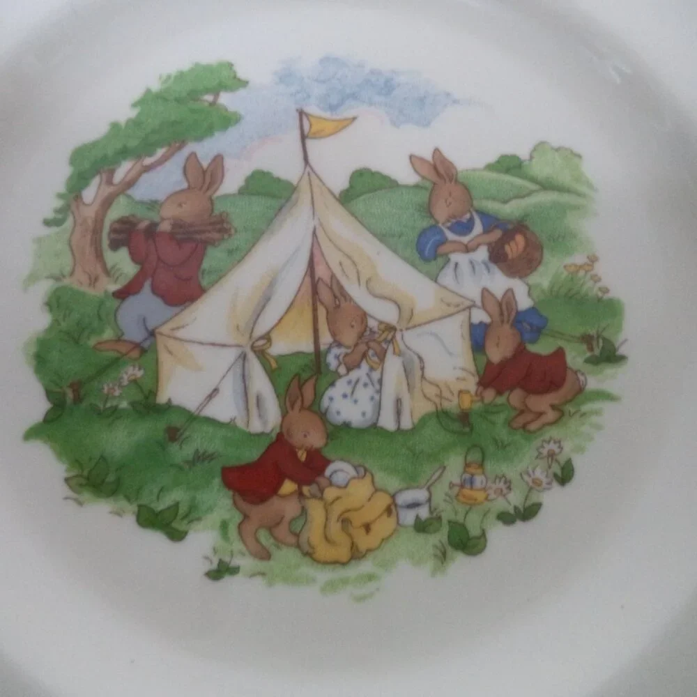 Royal Doulton mint chip